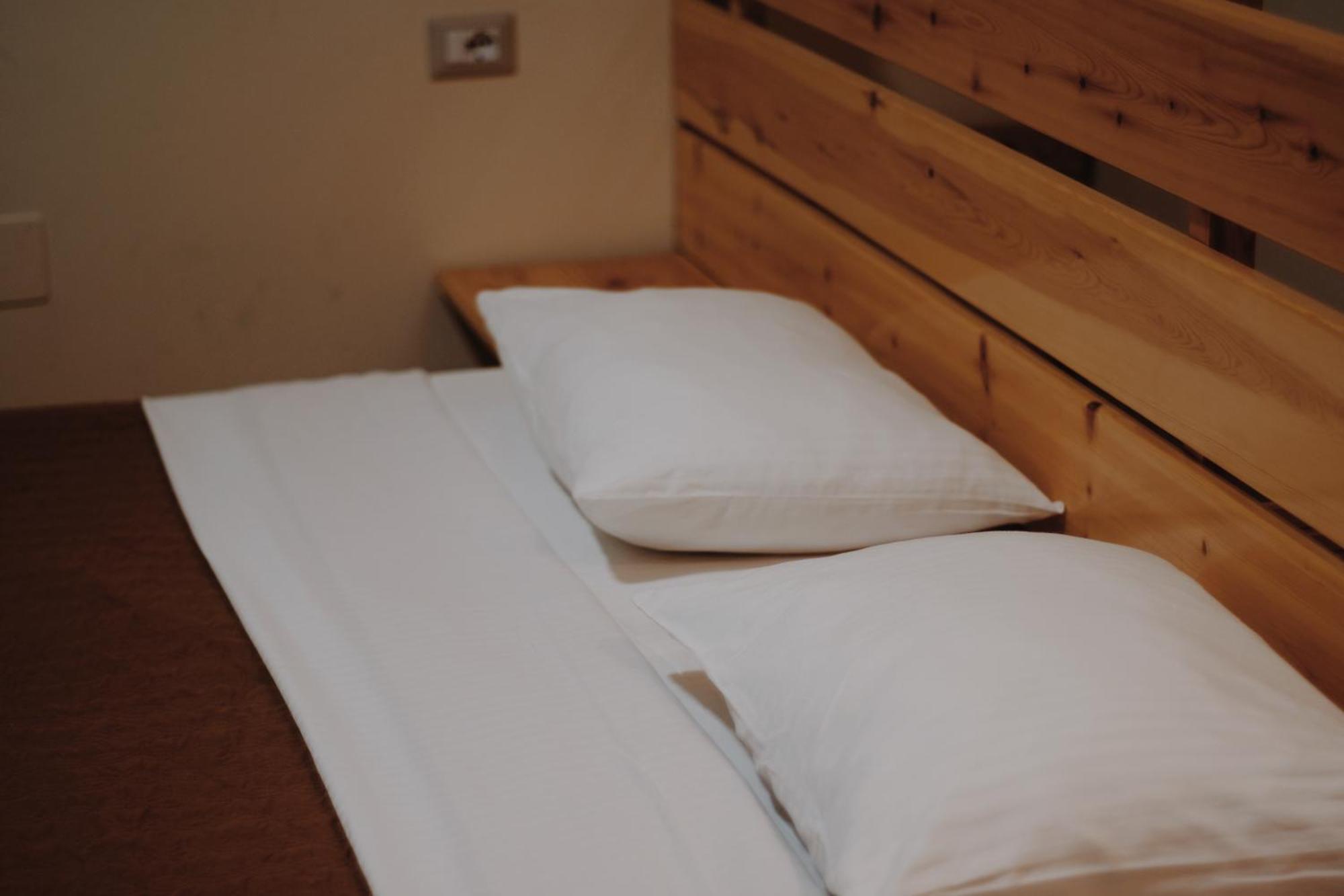At Pikotiko'S - Korca City Rooms For Rent מראה חיצוני תמונה